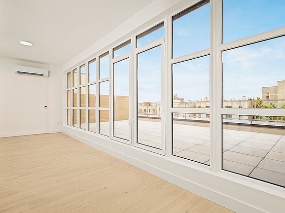 4th image of 733 Lincoln Pl #1509