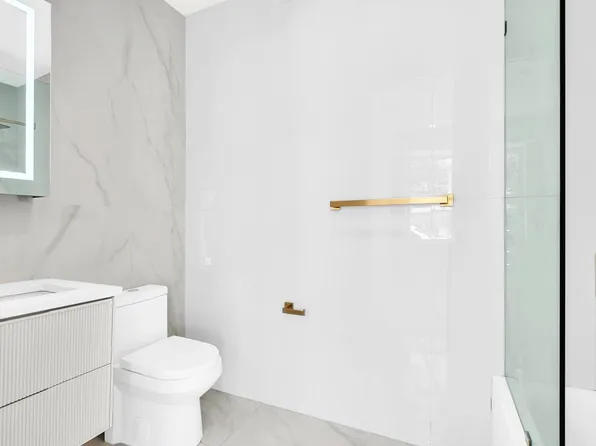 520 New York Avenue image 5 of 11