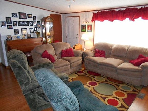3rd image of 330 Old State Rd
