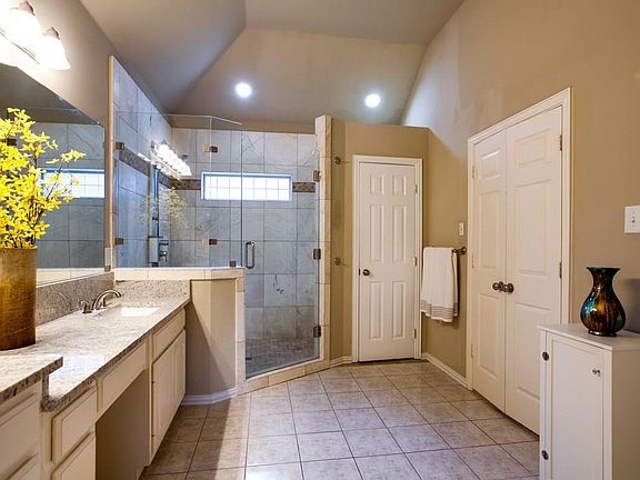 4th image of 4116 Tiffany Dr