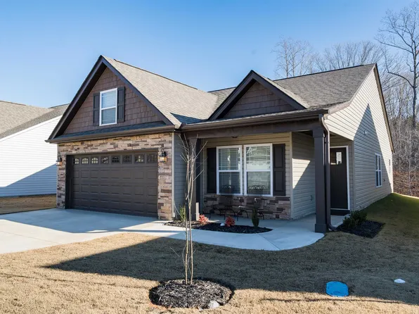 515 Timberwood Dr, Woodruff, SC 29388