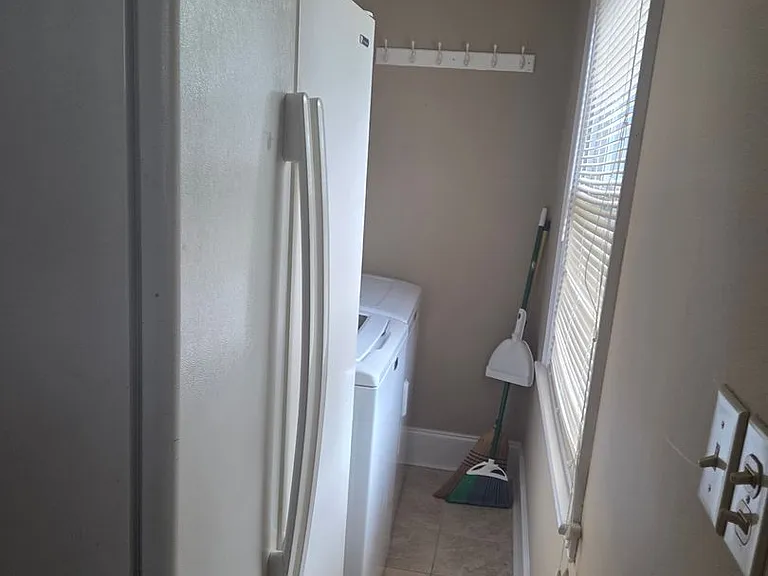 3232 Ashley St — Photo 7