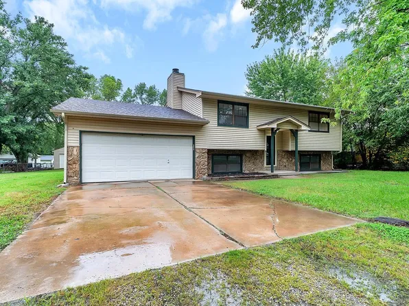 11716 E 2nd St N, Wichita, KS 67206