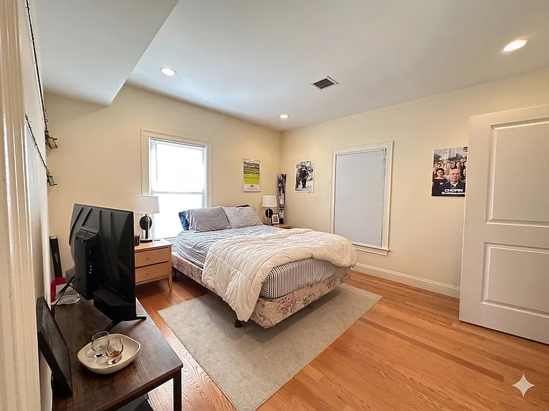 50 Carleton St #50 — Photo 9