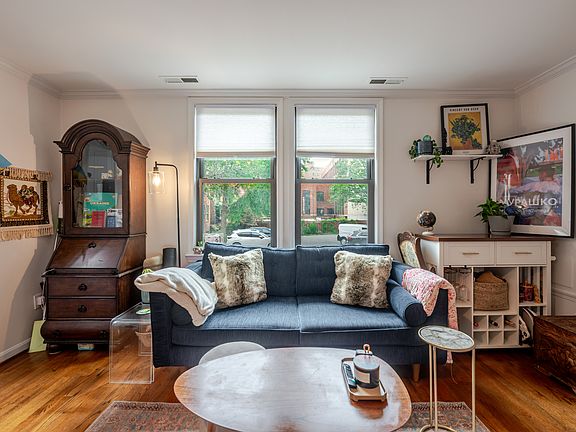 3rd image of 1661 Park Rd NW APT 105