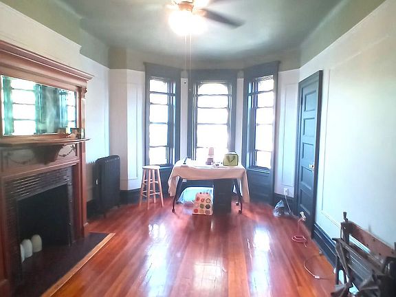 2nd image of 753 Beck St Floor 2