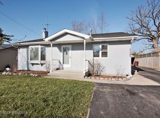 33160 N Battershall Rd, Grayslake, IL 60030