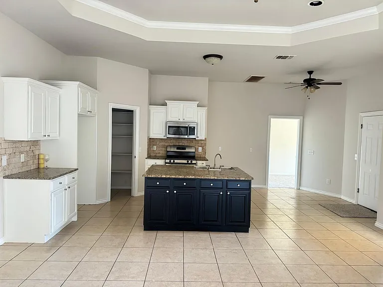12136 SW 12th St — Photo 9