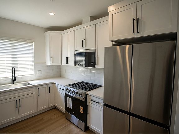 5th image of 6004 Adenmoor Ave #2