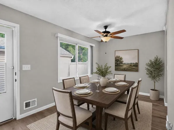 7640 Hampshire Ave N, Brooklyn Park, MN 55428