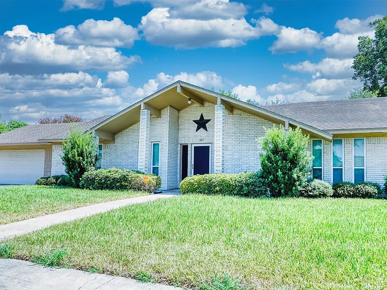 607 Rosewood Dr — Photo 44