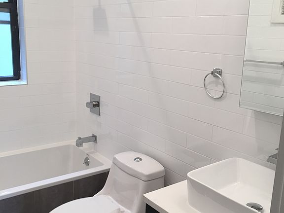 5th image of 58 Brooklyn Ave #2
