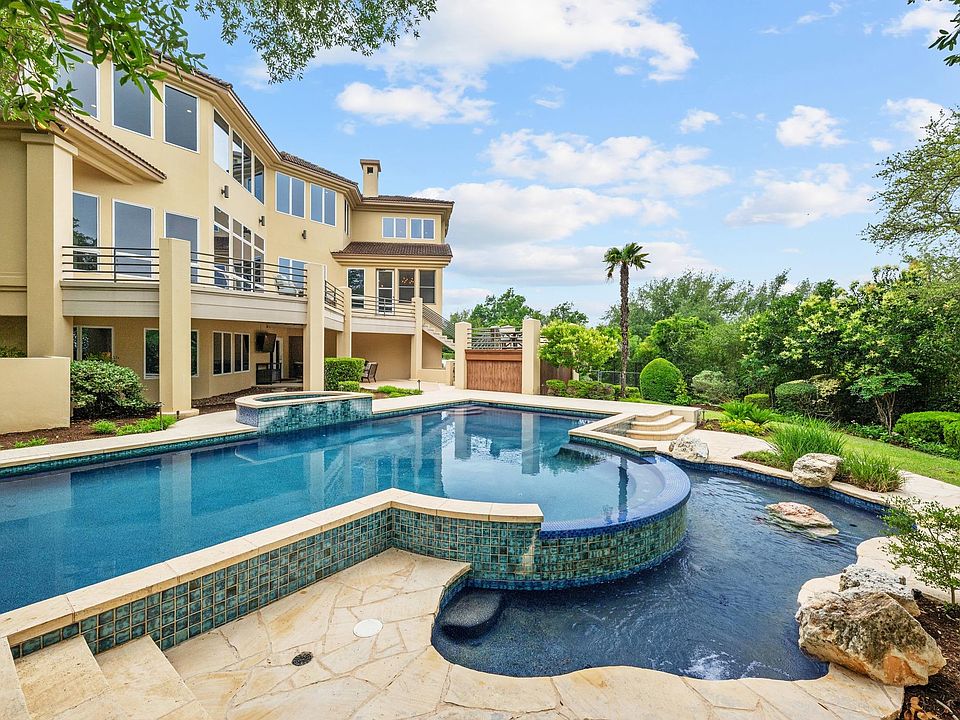 1st image of 15903 Soleil Ct