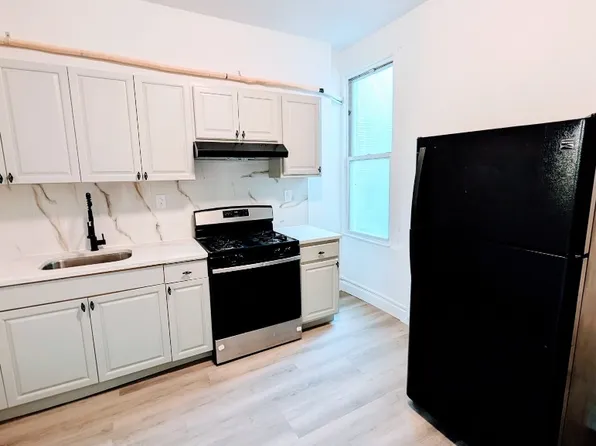 (undisclosed Address), Maspeth, NY 11378