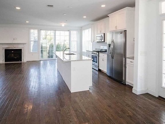 4th image of 2401 Townhome Way