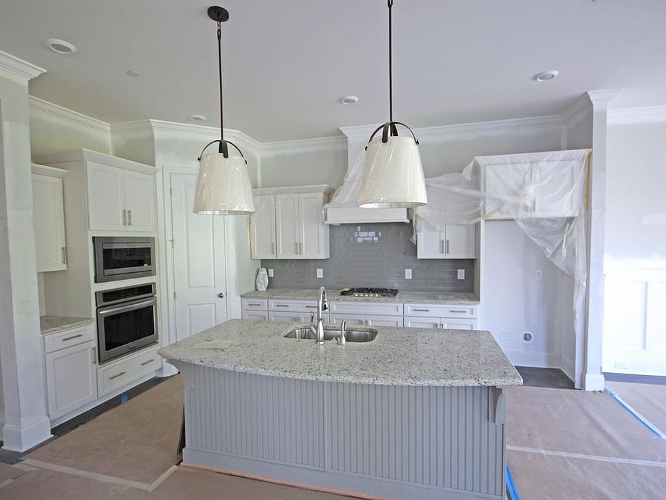 2nd image of 826 Nolenmeade Pl