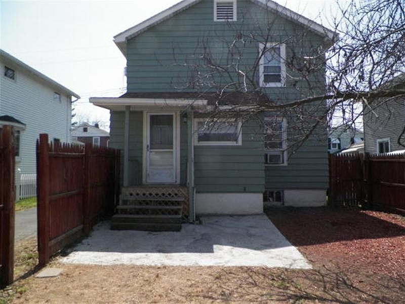 1st image of 71 Thomas St