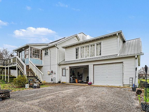 2nd image of 210 Village Green Rd