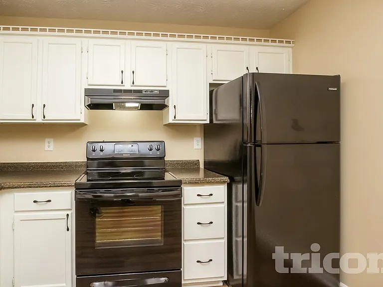 604 Cedar Creek Dr — Photo 7