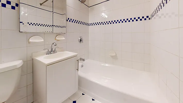 Rented by Bond New York | media 8
