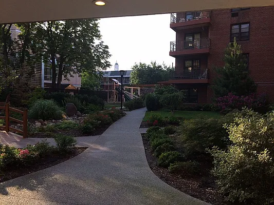 Sold by Sun Pop International | media 9