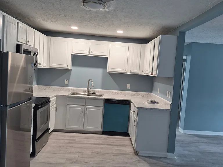 6241 Church St — Photo 1