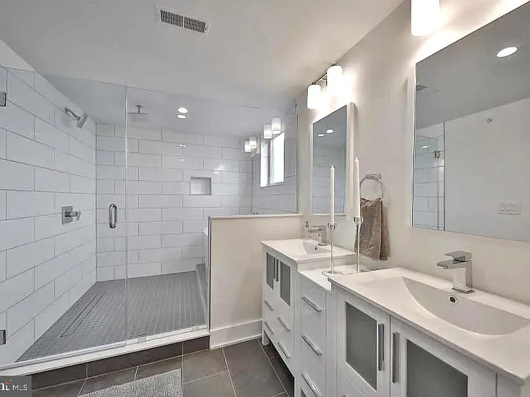 965 N Lawrence St — Photo 22
