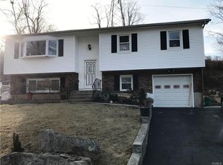 120 Rockland Ln, Spring Valley, NY 10977