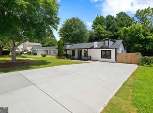 4946 Lake Ridge Trl, Lilburn, GA 30047