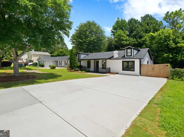 4946 Lake Ridge Trl, Lilburn, GA 30047