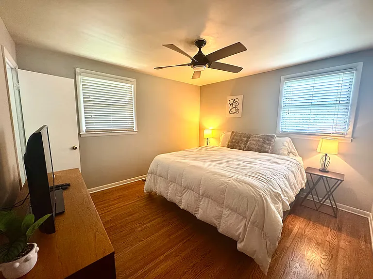 248 Sterling Rd — Photo 6