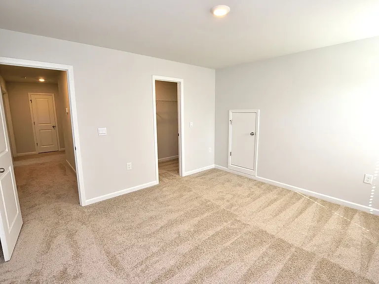 468 Rosemount — Photo 19