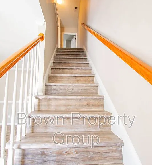 452 Cityview Ln — Photo 13