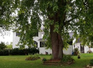 W8433 Dumke Rd, Portage, WI 53901