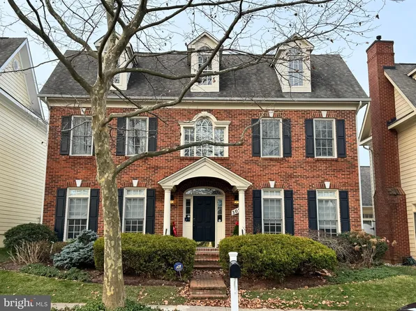 305 Oak Knoll Dr, Rockville, MD 20850