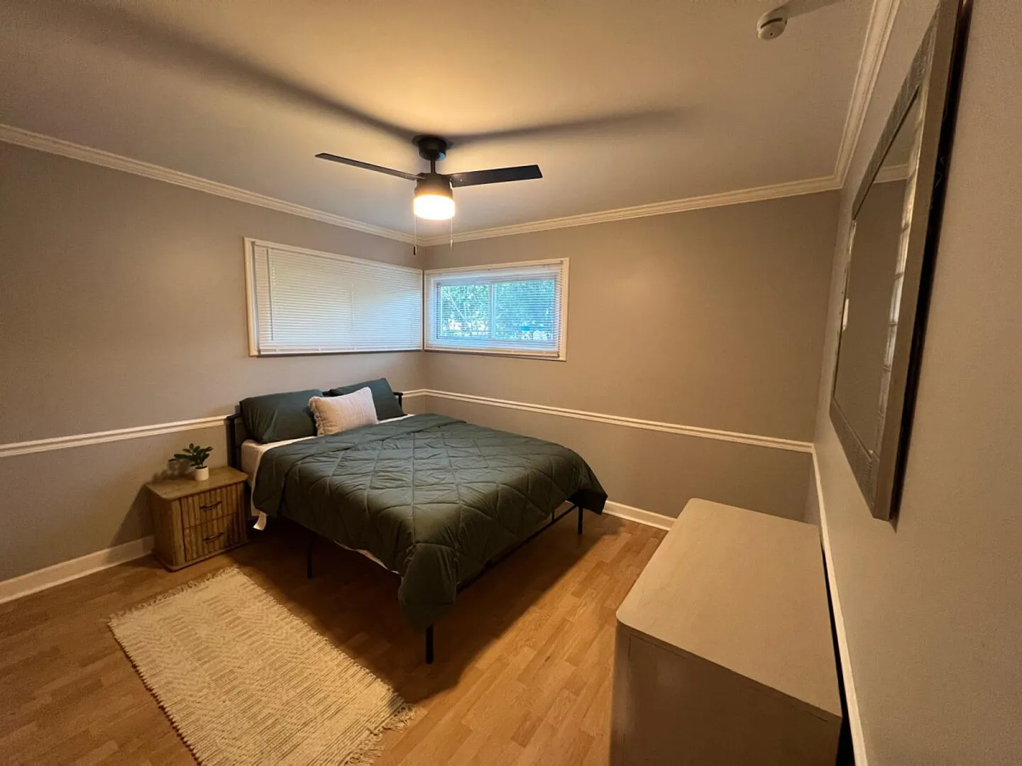 Serene 4BR Oasis in Tinley Park — Photo 2