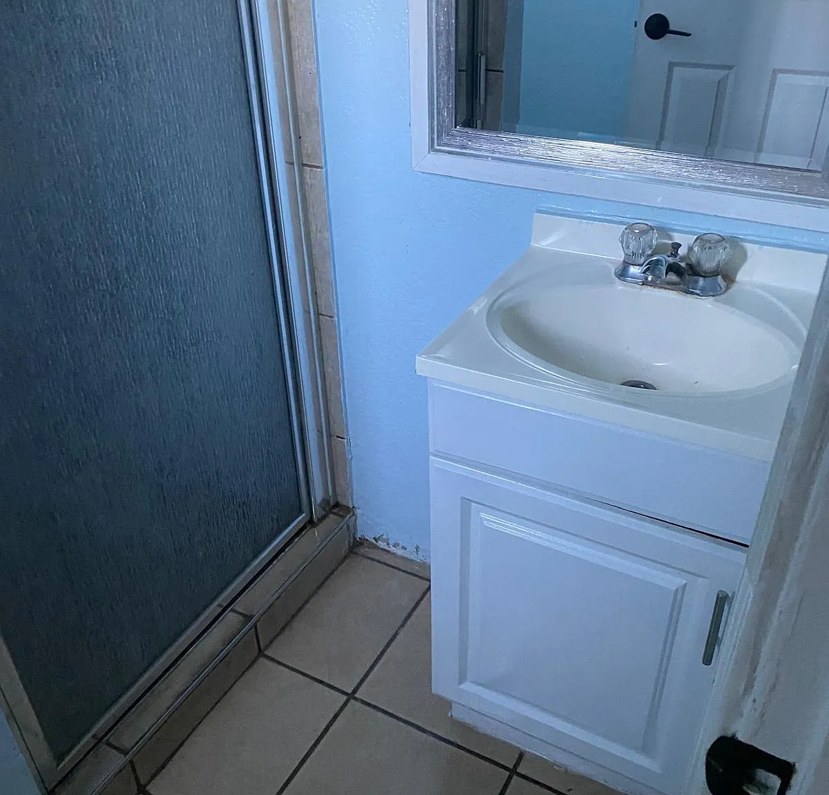 1025 Kenwood Avenue - 1031 — Photo 4