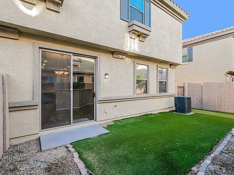 1444 N 80th Dr — Photo 16