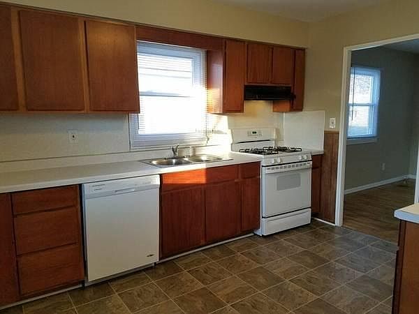 1st image of 640 Dubie Ave