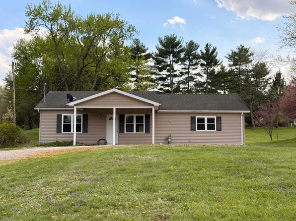 1289 Rainbow Dr NE, Lancaster, OH 43130