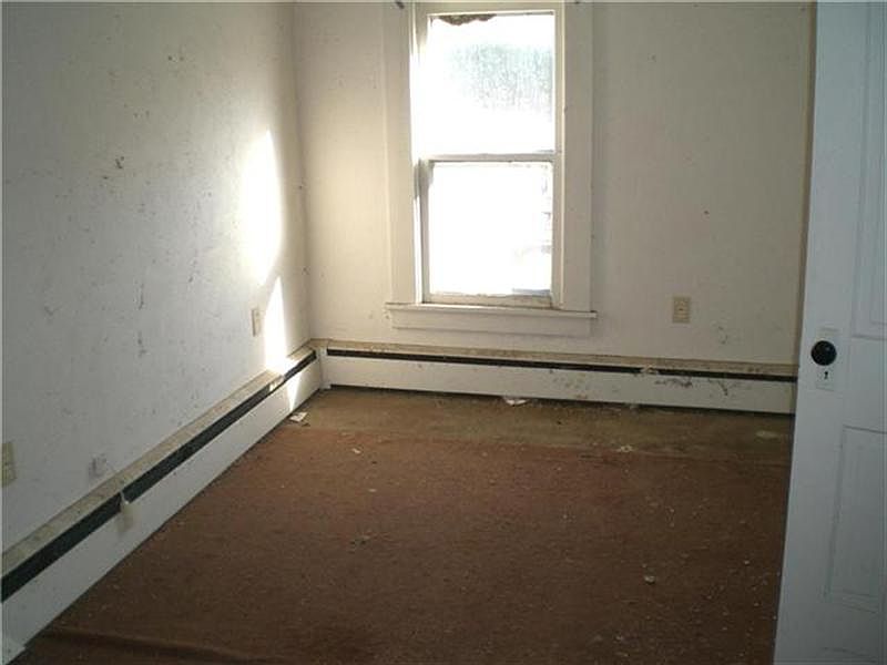 2nd image of 808 Elk St