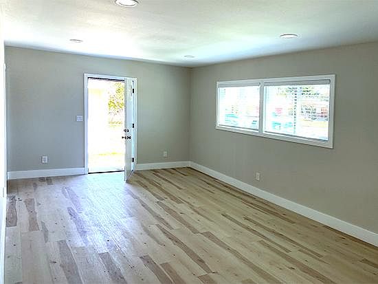 5th image of 17015 Crenshaw Blvd #1