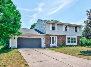 1318 Merry Brook St, Kalamazoo, MI 49048