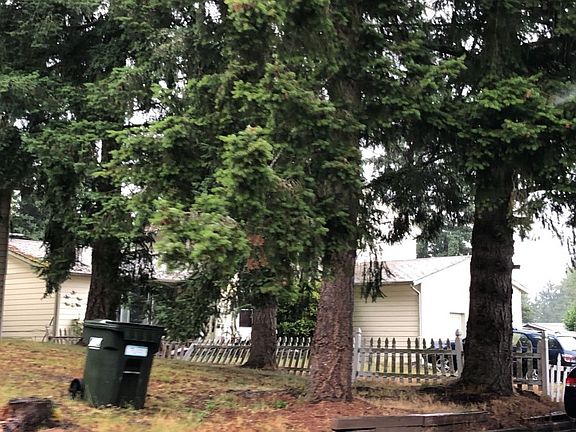 3rd image of 6120 NE 203rd St