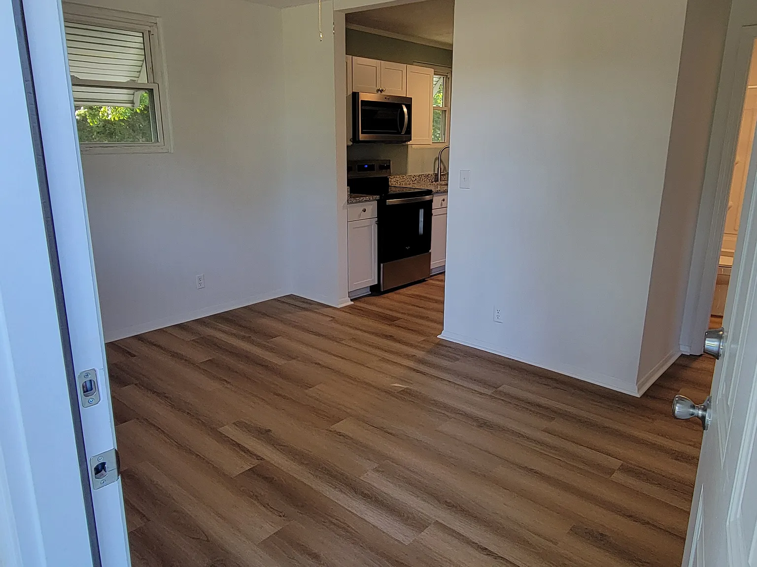 2 bed, 1.5 bath, 632 sqft, $1,250 — Photo 3