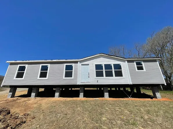 136 Ledford Ln, Hayesville, NC 28904