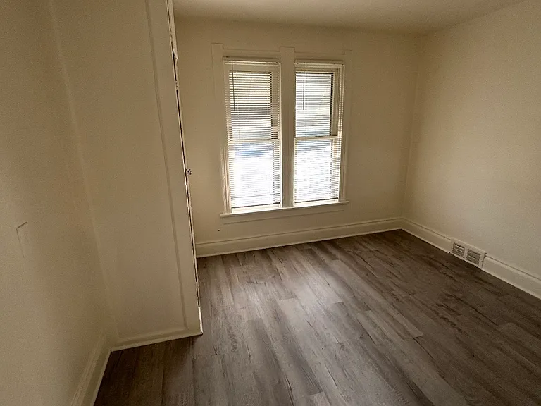 457 Parker Ave #3 — Photo 5
