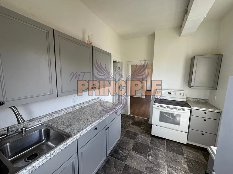 647 S Idaho St — Photo 7
