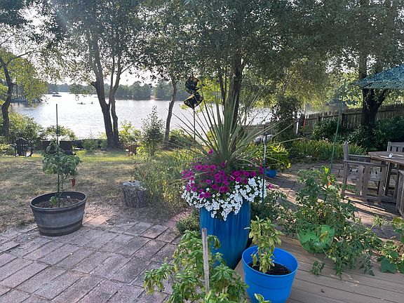 4th image of 1 Shore Cir