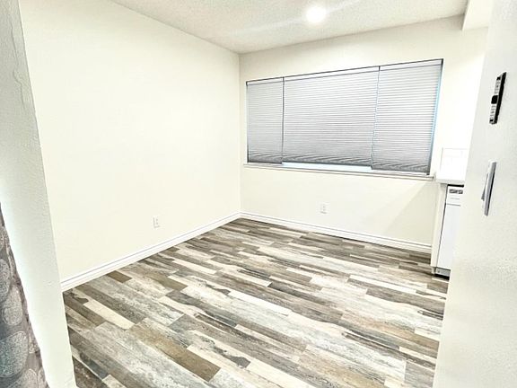 5th image of 325 Standiford Ave APT 11